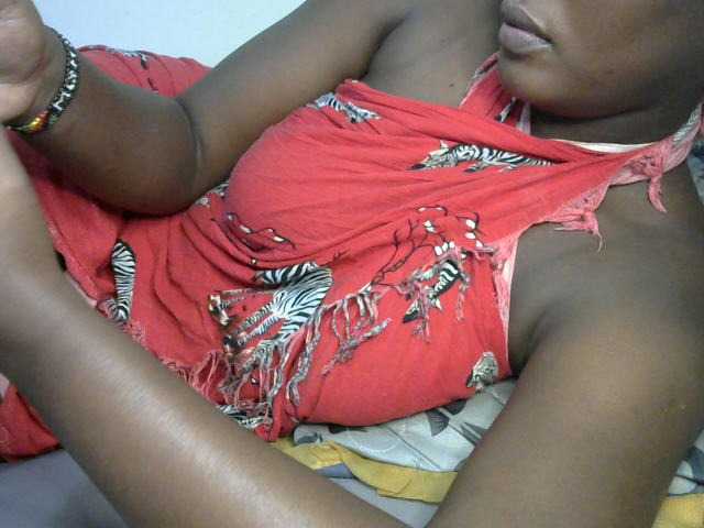 Sasyqueen live cam on BongaCams