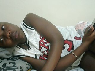 Blackdoll1's Live Webcam