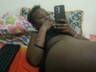 Blackdoll1's Live Webcam