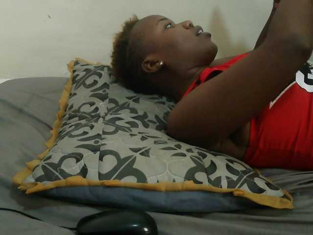Blackdoll1 live cam on BongaCams