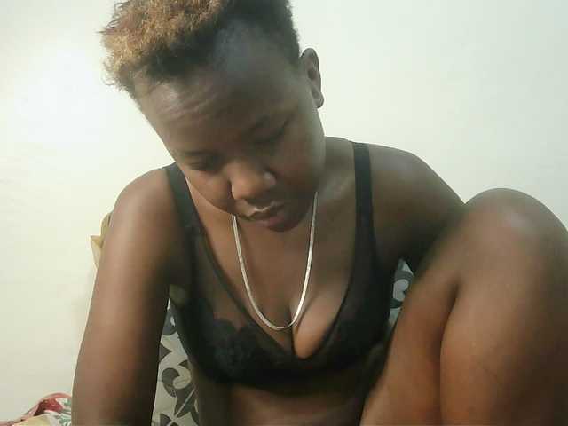 Blackdoll1 live cam on BongaCams