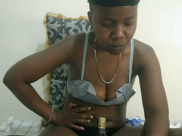 Blackdoll1 live cam on BongaCams
