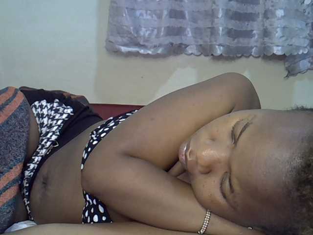 Blackdoll1 live cam on BongaCams