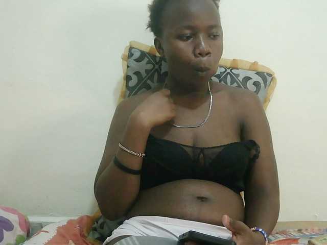 Blackdoll1 live cam on BongaCams