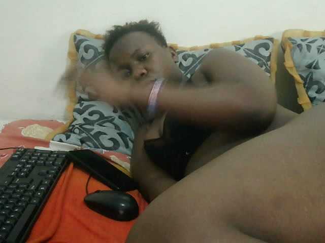 Blackdoll1 live cam on BongaCams