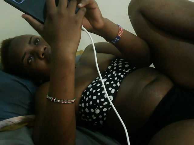 Blackdoll1 live cam on BongaCams