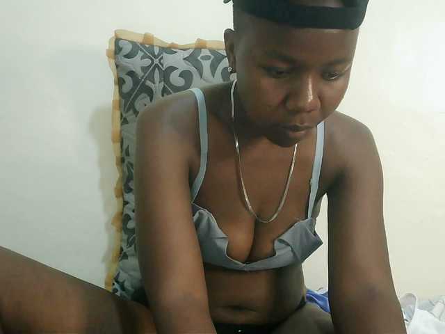 Blackdoll1 live cam on BongaCams