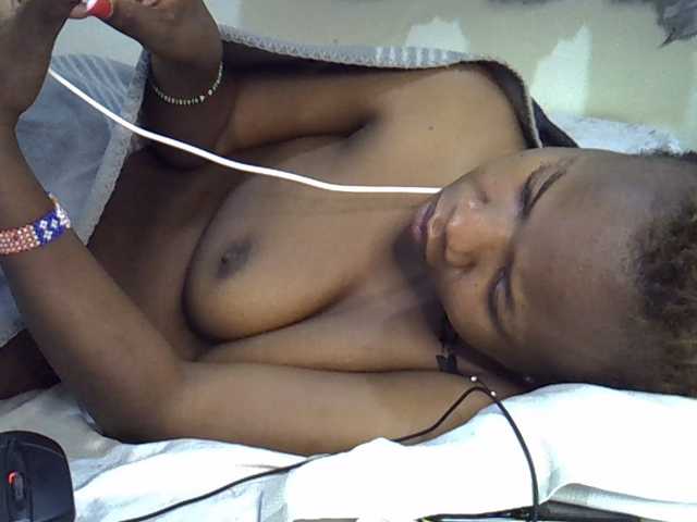 Blackdoll1 live cam on BongaCams