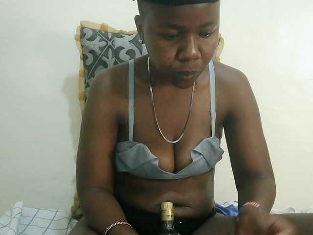 Blackdoll1 live cam on BongaCams
