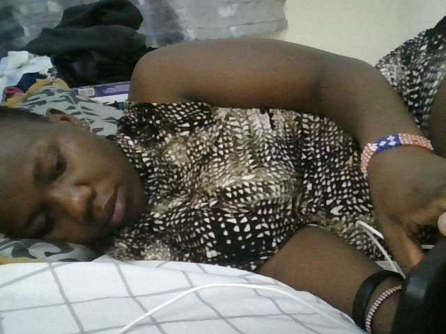 Blackdoll1 live cam on BongaCams
