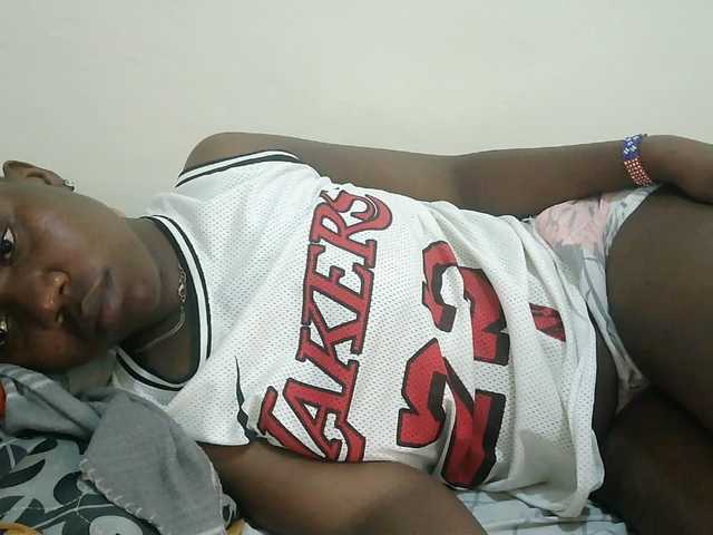 Blackdoll1 live cam on BongaCams