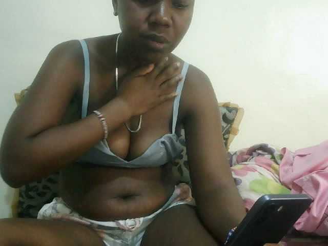Blackdoll1 live cam on BongaCams