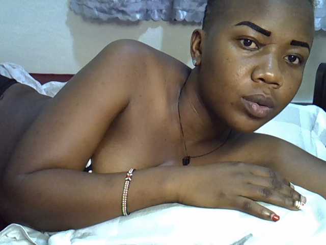 Blackdoll1 live cam on BongaCams