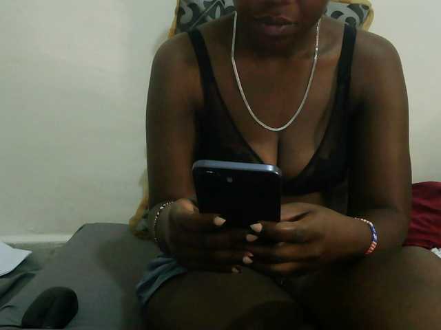 Blackdoll1 live cam on BongaCams