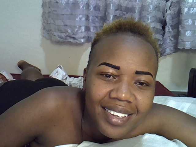 Blackdoll1 live cam on BongaCams