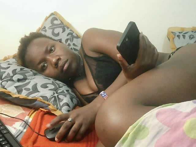 Blackdoll1 live cam on BongaCams