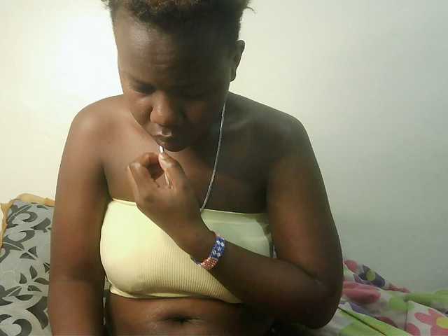 Blackdoll1 live cam on BongaCams