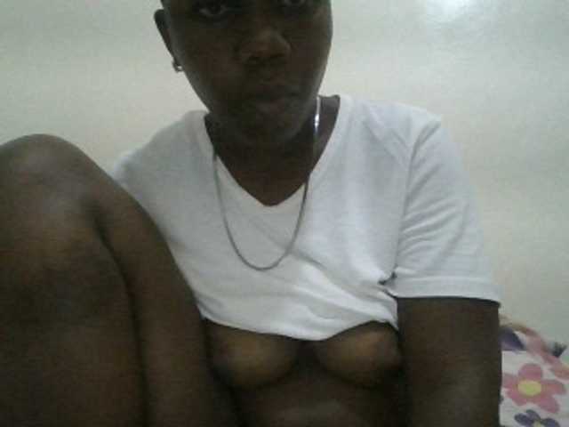 Blackdoll1 live cam on BongaCams