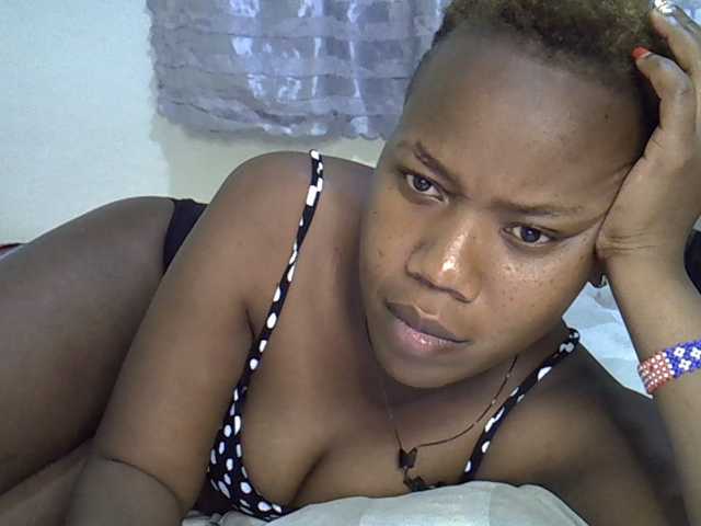 Blackdoll1 live cam on BongaCams