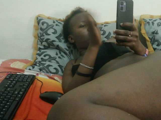 Blackdoll1 live cam on BongaCams