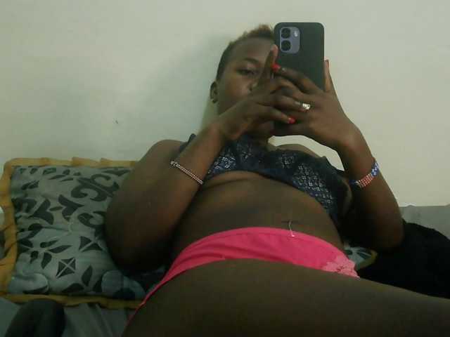 Blackdoll1 live cam on BongaCams
