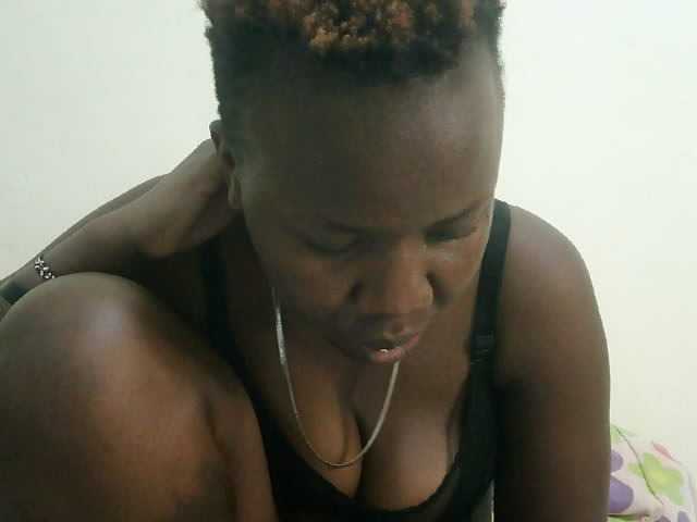 Blackdoll1 live cam on BongaCams