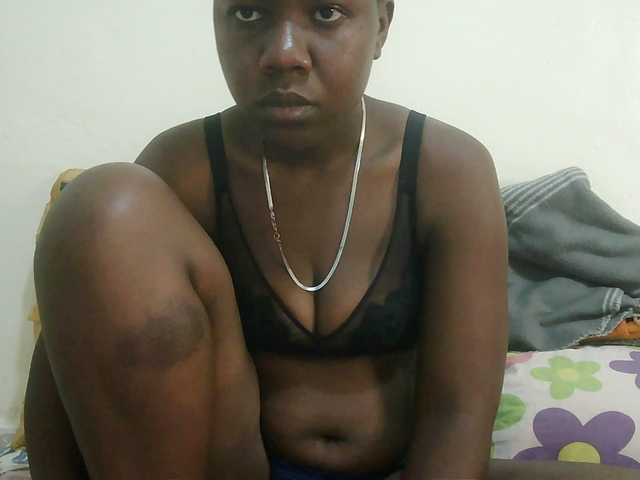 Blackdoll1 live cam on BongaCams