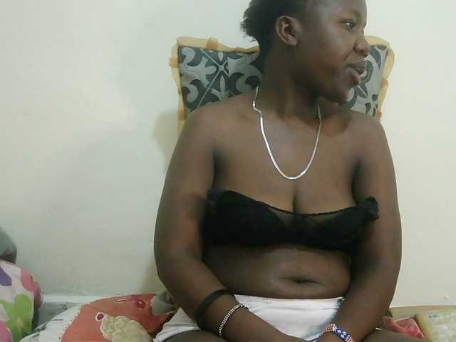 Blackdoll1 live cam on BongaCams
