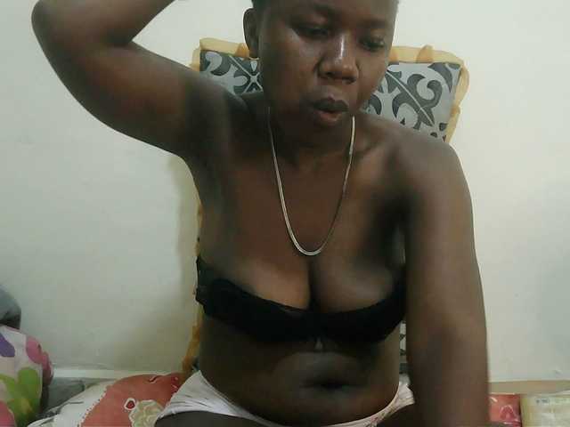 Blackdoll1 live cam on BongaCams