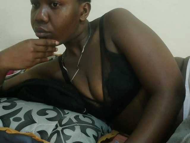 Blackdoll1 live cam on BongaCams