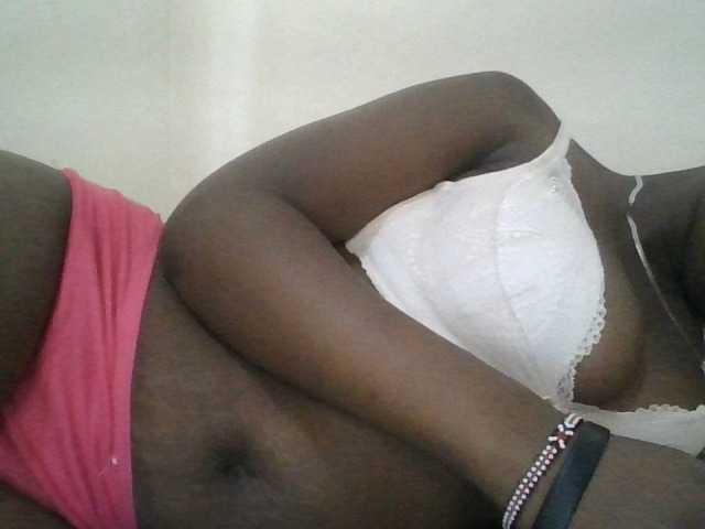 Blackdoll1 live cam on BongaCams