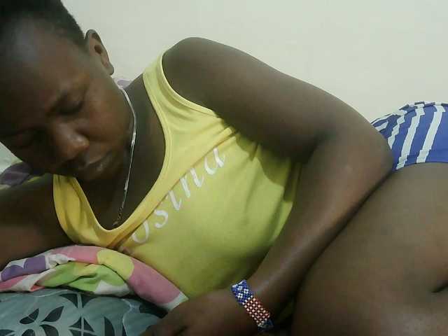 Blackdoll1 live cam on BongaCams