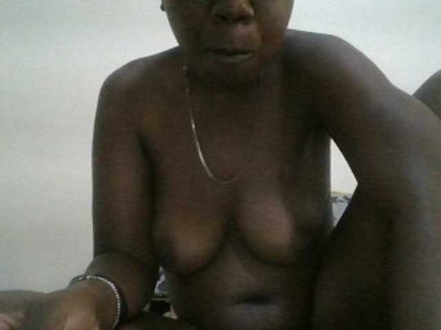 Blackdoll1 live cam on BongaCams
