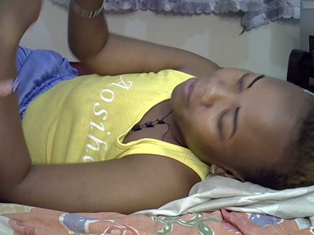 Blackdoll1 live cam on BongaCams