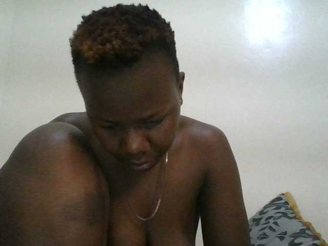 Blackdoll1 live cam on BongaCams