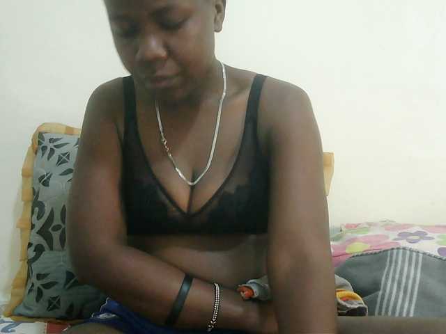 Blackdoll1 live cam on BongaCams