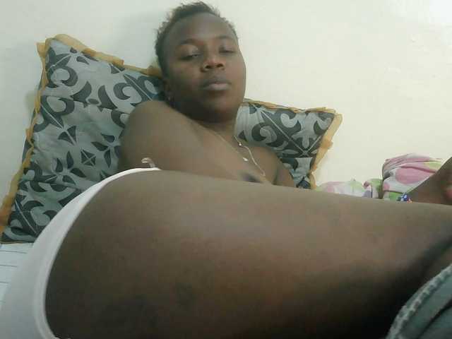 Blackdoll1 live cam on BongaCams
