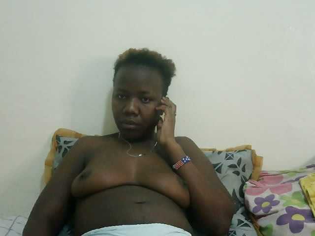 Blackdoll1 live cam on BongaCams