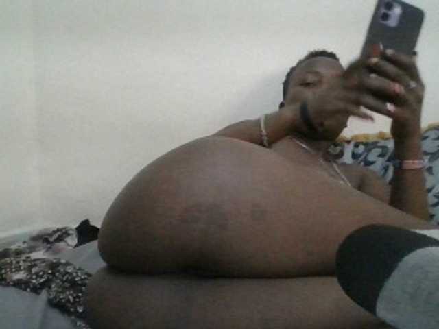 Blackdoll1 live cam on BongaCams