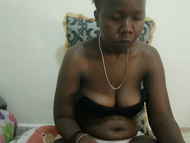 Blackdoll1 live cam on BongaCams
