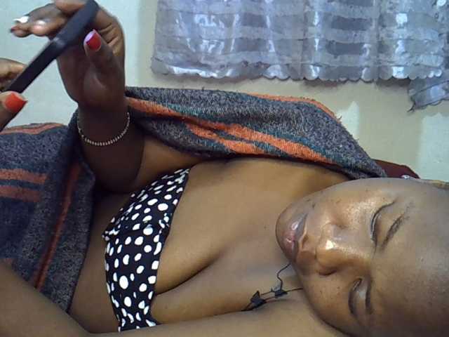 Blackdoll1 live cam on BongaCams