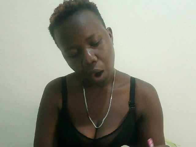Blackdoll1 live cam on BongaCams