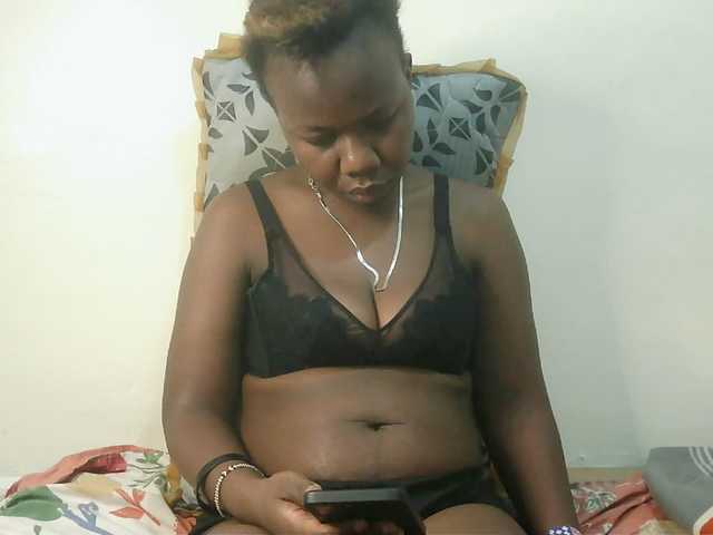 Blackdoll1 live cam on BongaCams