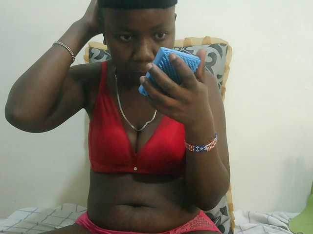 Blackdoll1 live cam