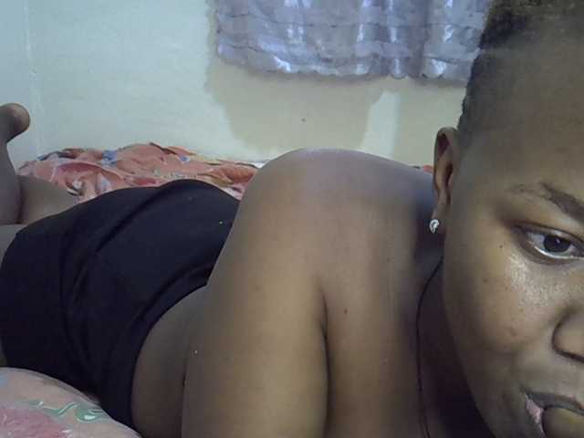 Blackdoll1 live cam on BongaCams