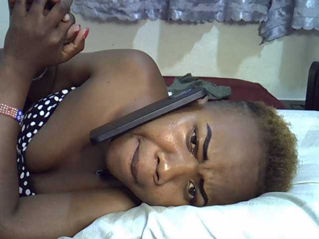 Blackdoll1 live cam on BongaCams