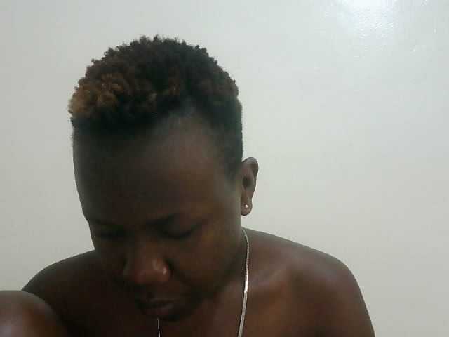 Blackdoll1 live cam on BongaCams