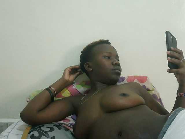 Blackdoll1 live cam on BongaCams