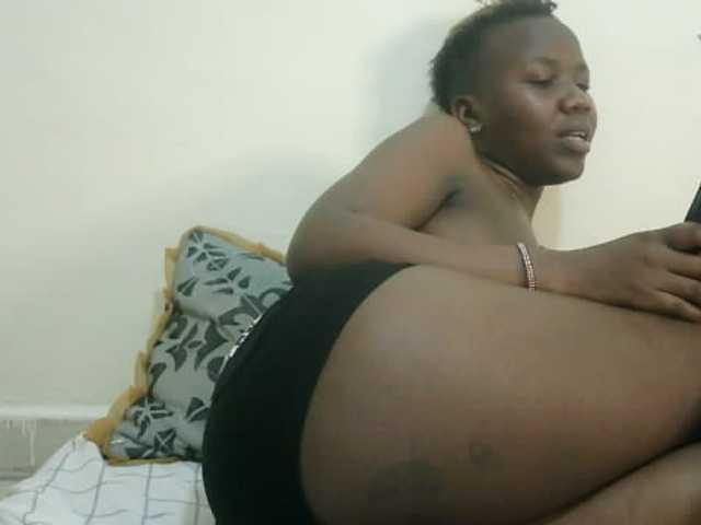 Blackdoll1 live cam on BongaCams