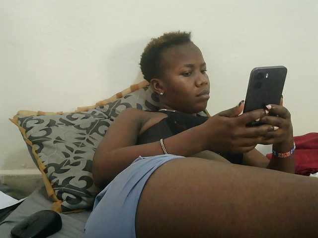 Blackdoll1 live cam on BongaCams
